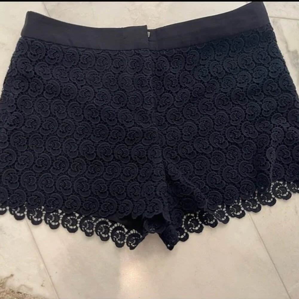 Club Monaco Carrie Lace Shorts, Size 4